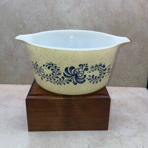 Vintage Pyrex homestead  Casserole 473 1976-1980 1 Quart